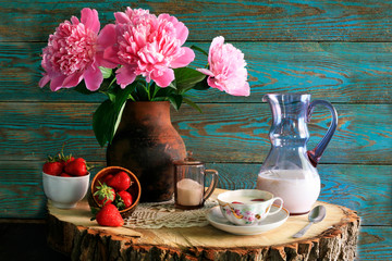 Strawberries with milk