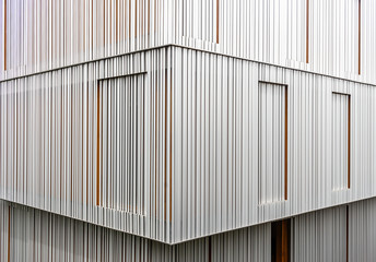 Fachada de metal formas abstractas