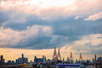 Obraz premium Sunset Bhumibol Bridge is one of the most beautiful bridges in Thailand,