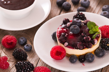 Cheesecakes with mixed berries. 