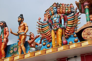 Zelfklevend Fotobehang hindu temple (Sri Srinivasa Perumal) in singapore © frdric
