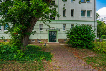 Sanierter Plattenbau