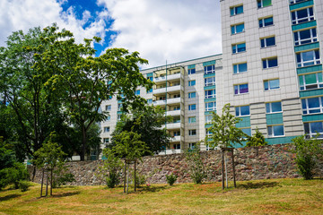 Sanierter Plattenbau
