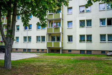 Sanierter Plattenbau