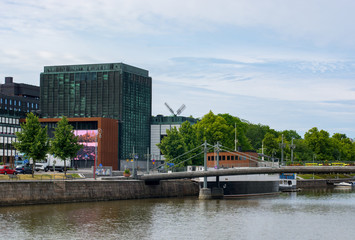 Obraz premium embankment and brigde view in Turku, Suomi, Finland