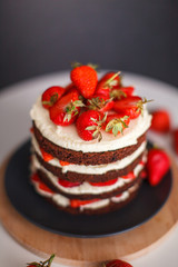 Strawberry cake with crust and cream