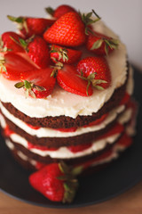 Strawberry cake with crust and cream