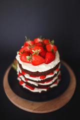 Strawberry cake with crust and cream