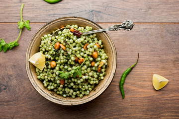Hariyali sabudana khichdi is a delicious twist to the regular Sago khichadi made using cilantro , chillies and groundnuts