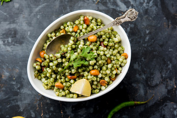 Hariyali sabudana khichdi is a delicious twist to the regular Sago khichadi made using cilantro , chillies and groundnuts