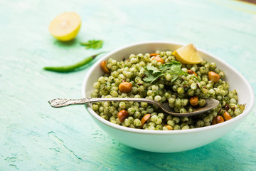 Hariyali sabudana khichdi is a delicious twist to the regular Sago khichadi made using cilantro , chillies and groundnuts