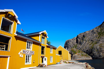 Fototapeta na wymiar fish house in Norway