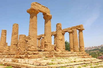 Fototapeta na wymiar Temple of Juno (Hera) in the Valley of the Temples, Agrigento, Sicily, Italy
