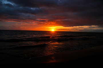 Fototapeta premium sunset over the sea