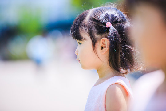 双子の女の子 横顔 Stock Photo Adobe Stock 双子の女の子 横顔 Stock Photo Adobe Stock