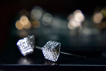 Expensive, expensive Made from platinum and white gold  Is a beautiful jewelry