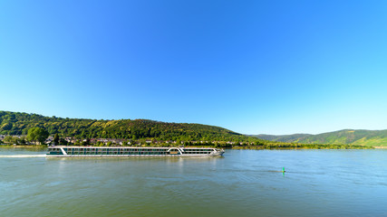 Reisetourismus auf dem Fluss Rhein in Deutschland