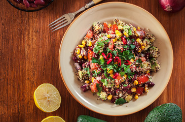 Mexican salad with quinoa and vegetables