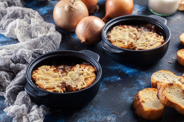 Delicious onion soup with croutons and cheese