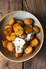 Baked Potatoes with Yoghurt Sauce
