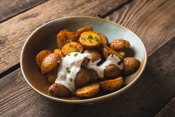 Baked Potatoes with Yoghurt Sauce