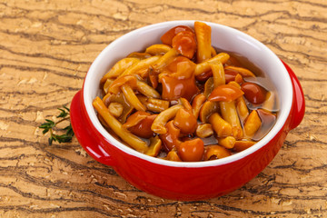 Pickled honey agaric