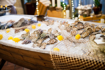 fresh fish and oysters in the restaurant.