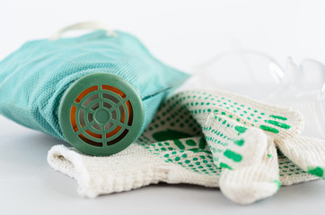 Individual protection means: respirator mask, goggles, gloves.