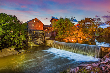 Pigeon Forge Tennessee TN Old Mill - obrazy, fototapety, plakaty