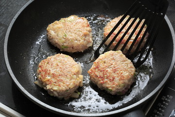 Bake hamburger in a frying pan