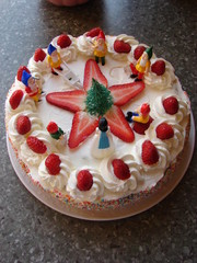 Strawberry whipped cream pie