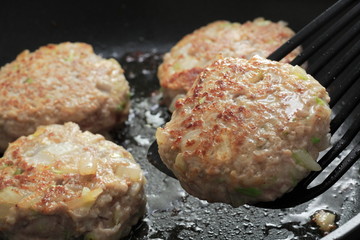 Bake hamburger in a frying pan