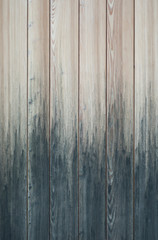 Holzwand mit verwittertem Verlauf Hochformat