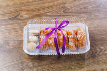 eclairs pastry in blister box