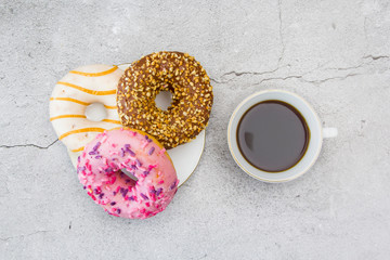 Fototapeta na wymiar Delicious and beautiful fresh donuts