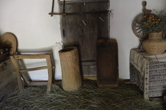 House hur Ukraine old stove