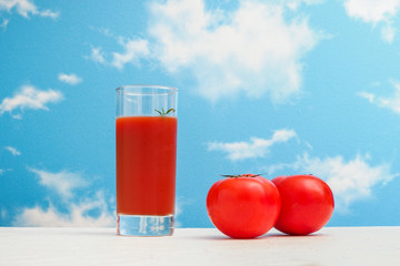 しぼりたてトマトジュース Organic fresh tomato made fresh juice