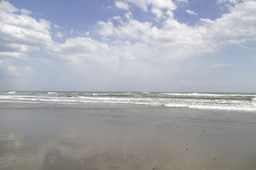 海岸線　水平線　雲