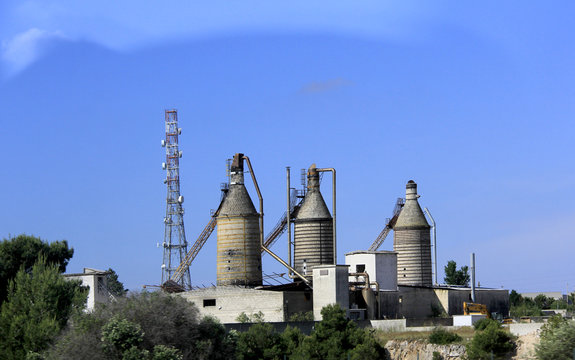 silots &agrave; grains