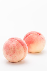 夏の味覚　桃