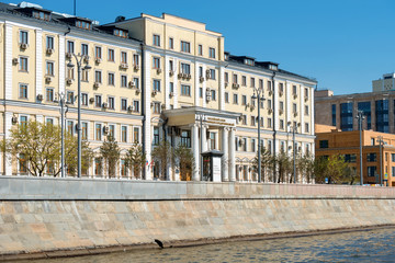Naklejka premium Moscow, Russia - May 6, 2019: View of the Kotelnicheskaya embankment and building Russian Union of Industrialists and Entrepreneurs on a spring day