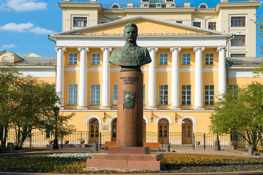 Moscow, Russia - May 6, 2019: View of the monument to MV Frunze and Apraksin-Buturlin Manor, Znamenka Street, 12