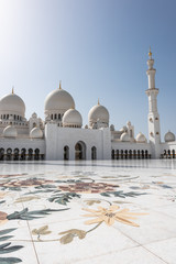 Fototapeta na wymiar The famous Sheikh Zayed Grand Mosque from Abu Dhabi, United Arab Emirates