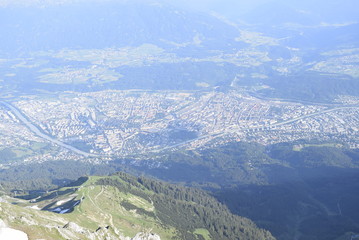 Innsbruck und Berglandschaft