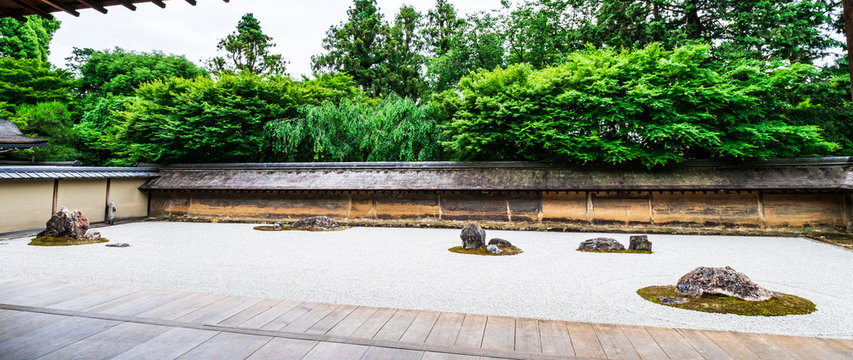 竜安寺石庭模様織り出し卓布 やわらかい
