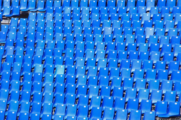 Fototapeta premium Blaue Stuhlreihe
