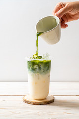iced matcha latte green tea - obrazy, fototapety, plakaty