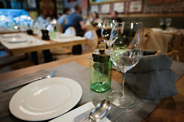 tableware arranged on the table at the restaurant