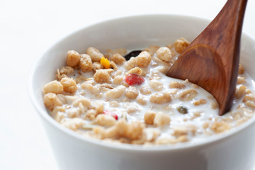 カップに入ったシリアル