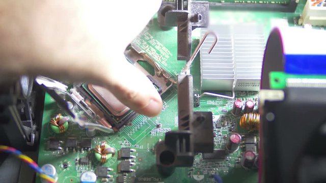 putting CPU in computer